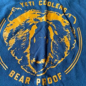 Yeti coolers Bear Proof Mens Tshirt L large blue